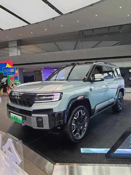 佛山327比亚迪方程豹硬派越野的爆款，英菲尼迪35周年与你共成长